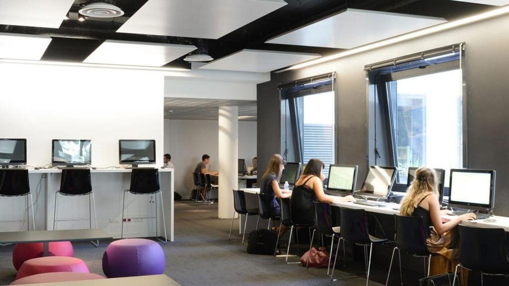 Edhec Business School - Campus numérique.