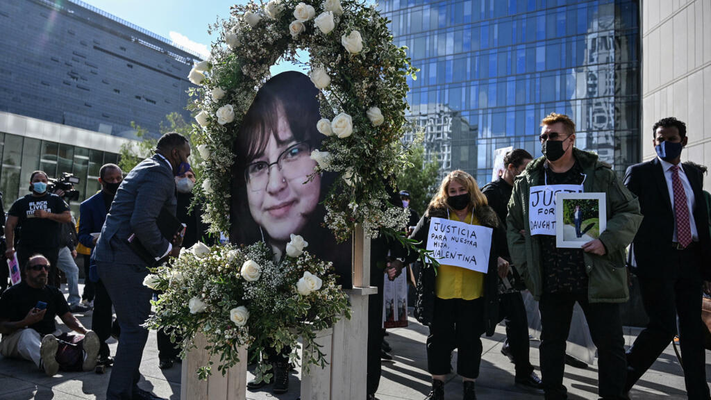Os pais da adolescente Valentina Orellana-Peralta, que morreu vítima de uma bala perdida durante uma operação policial na Califórnia, exigem uma investigação "transparente" sobre o ocorrido. Eles haviam deixado o Chile há seis meses para fugir da violência.