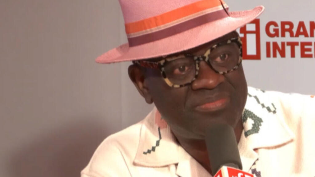 Le poète et romancier Alain Mabanckou, auteur de «Cette femme qui nous regarde. Angela Davis, l’Amérique et moi» ( Ed.Robert Laffont) dans les studios de RFI, le 10 septembre 2024.