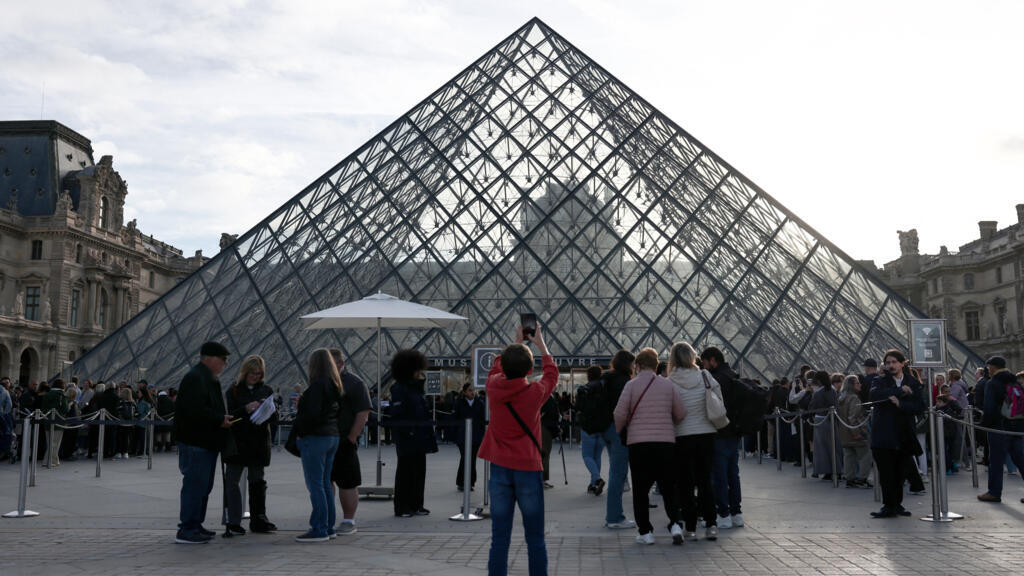 Parodies, détournements, pastiches, quand les internautes s'emparent du braquage du Louvre
