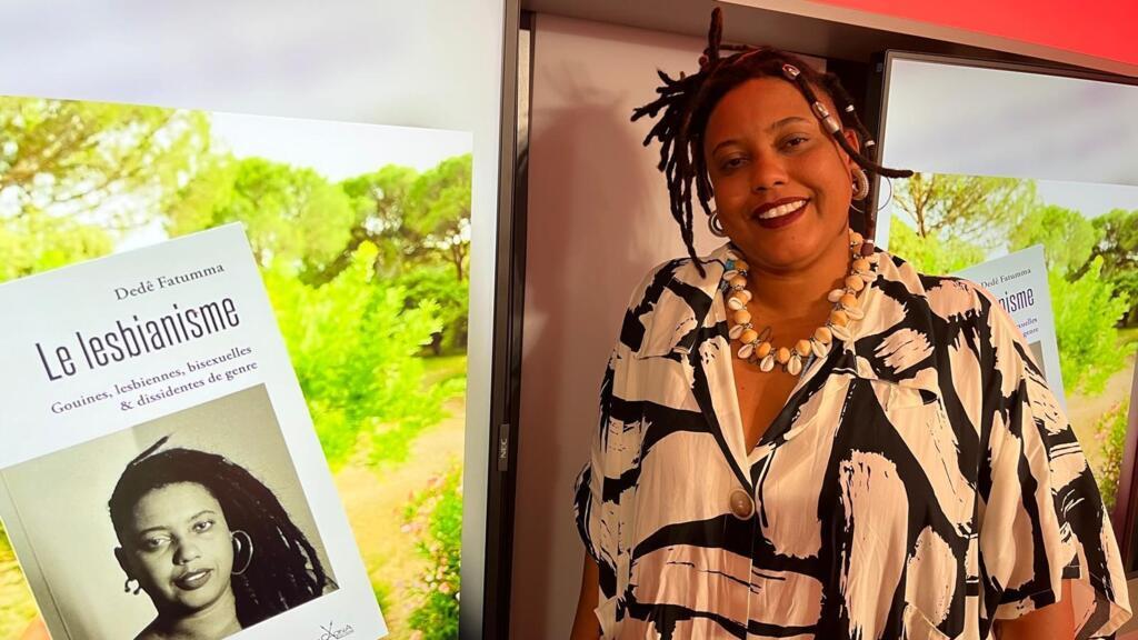 A escritora e assistente social baiana Dedê Fatumma no estúdio 21 da RFI.