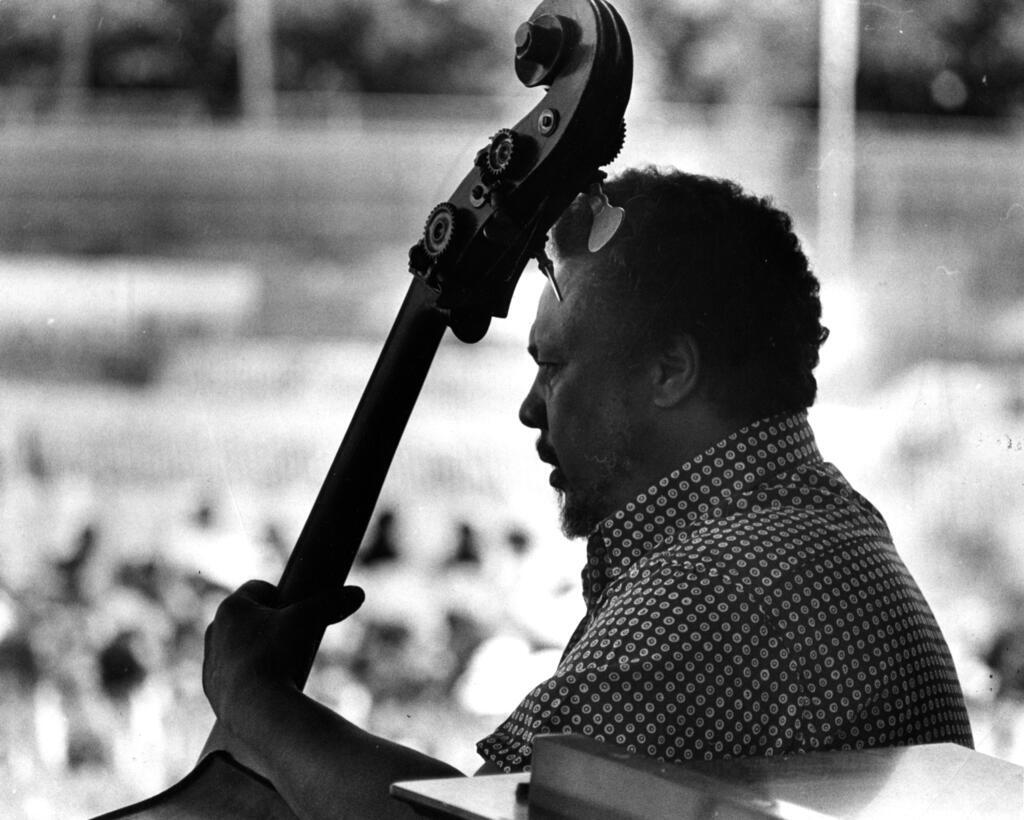 Charles Mingus au Newport Jazz Festival en 1971.