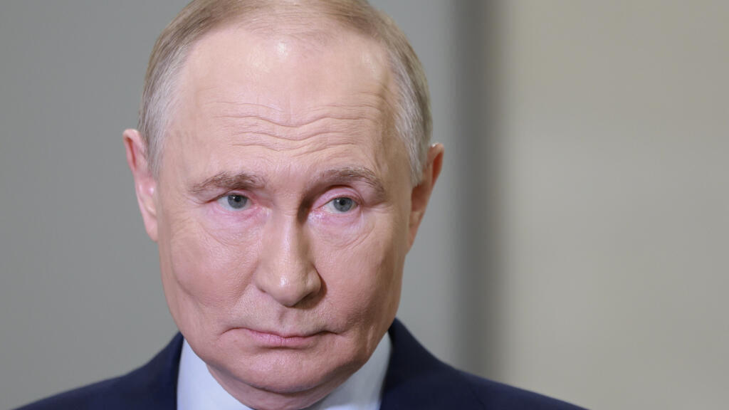 俄羅斯可以攜帶核彈頭的戰略轟炸機，飛到日本領空附近啦！日本的戰機趕緊升空應對。