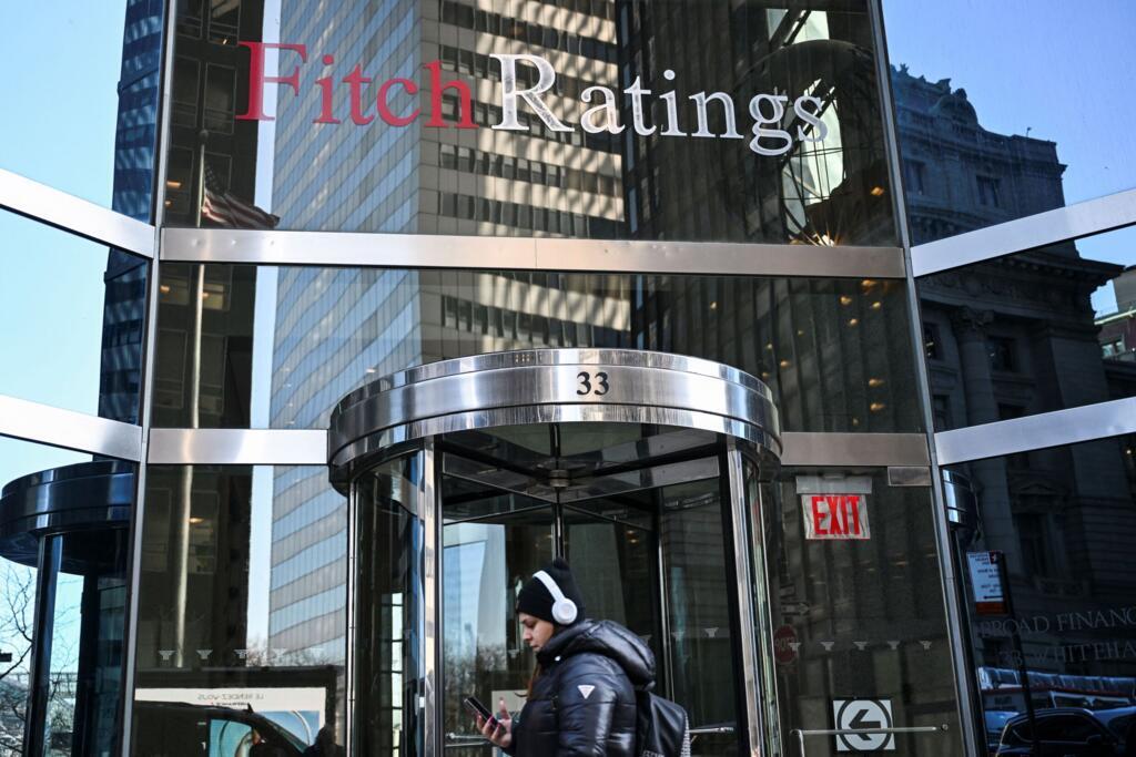 Fitch Ratings, de New York, rebaixou a nota soberana da França. País já havia perdido o seu valioso "triplo A" em 2012. 
