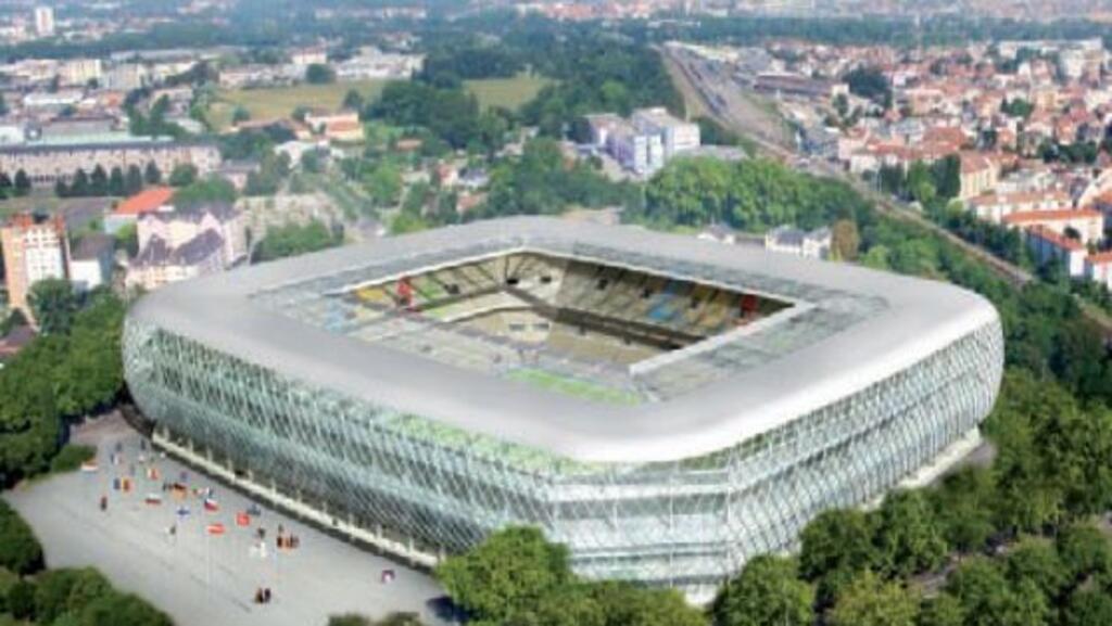 Le stade de la Meinau à Strasbourg. La ville et l'Eurométropole de Strasbourg veulent faire de sa rénovation une vitrine en termes d'écologie.