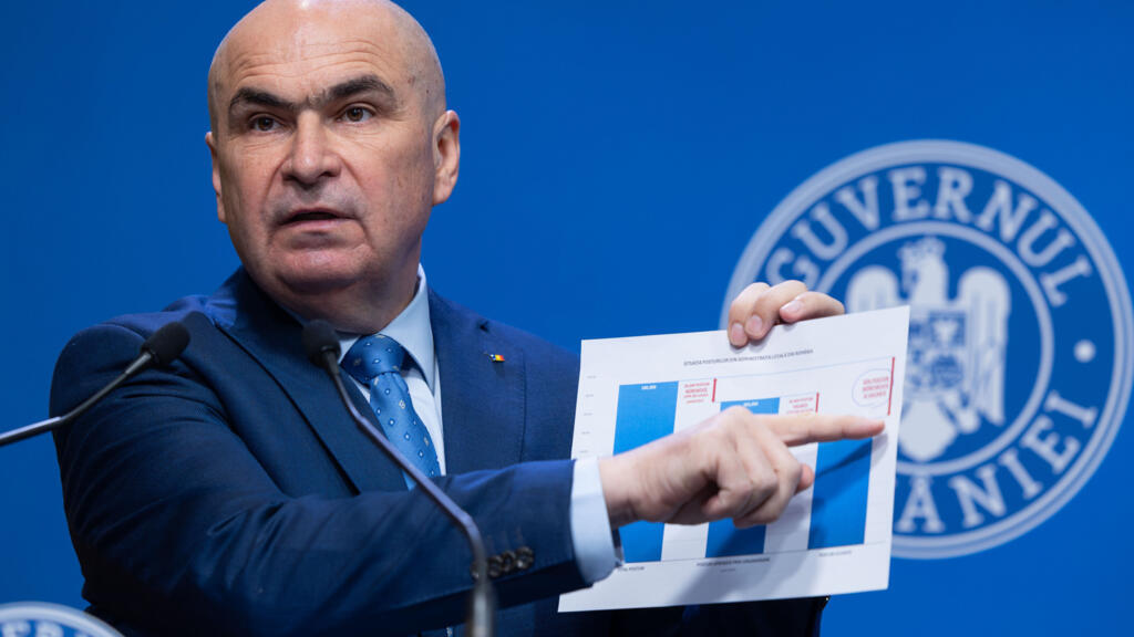 Premierul Ilie Bolojan prezintă în conferință de presă situația posturilor din administrația locală.