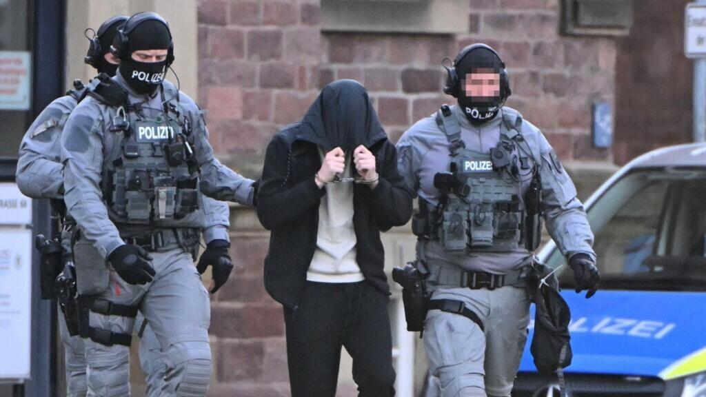 Allemagne: ouverture du procès de huit séparatistes néonazis accusés de terrorisme à Dresde