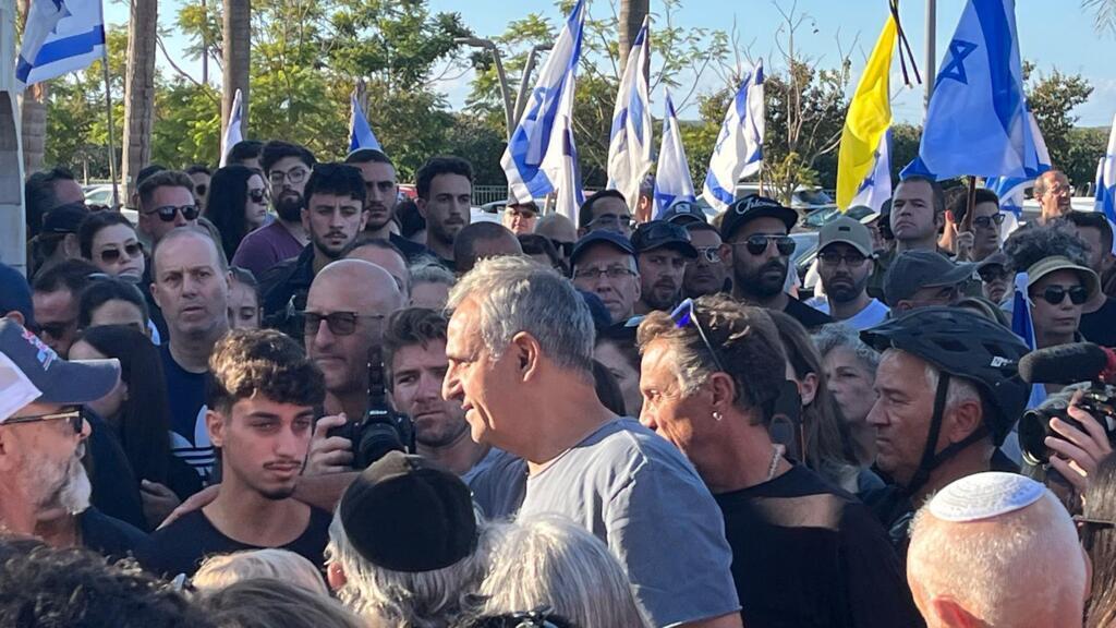 «Nous pourrons venir sur sa tombe» À Tel-Aviv, émotion aux obsèques de Guy Illouz otage israélien mort à Gaza