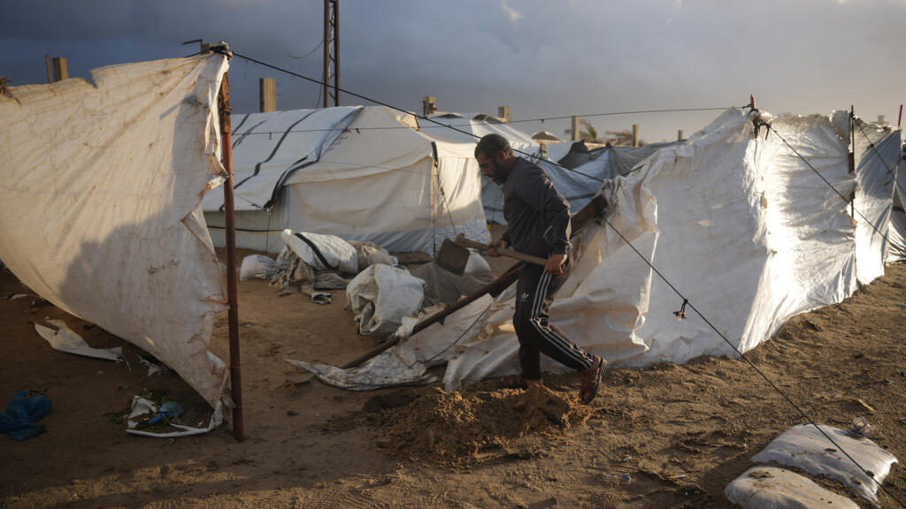 À Gaza, les camps de réfugiés de nouveau dévastés par des pluies torrentielles