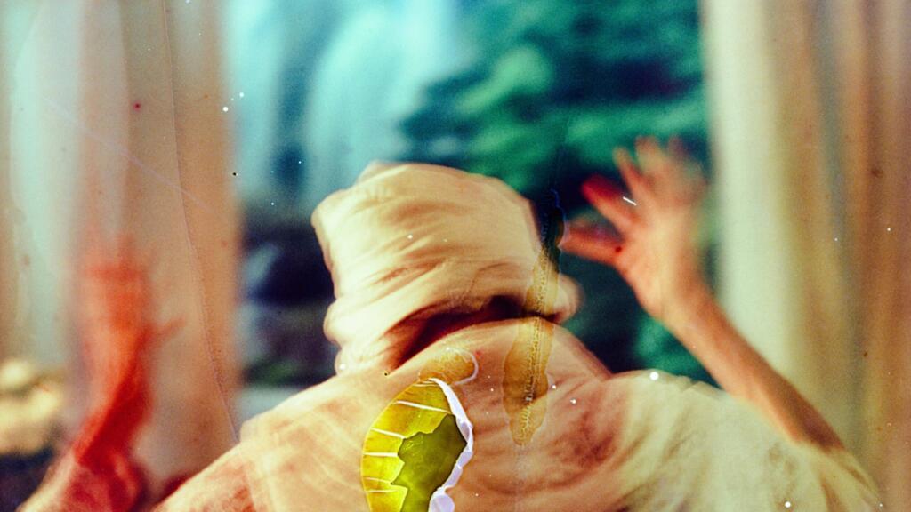 Imagem da série "Alumbre na Macaia", de Ian Cheibub.