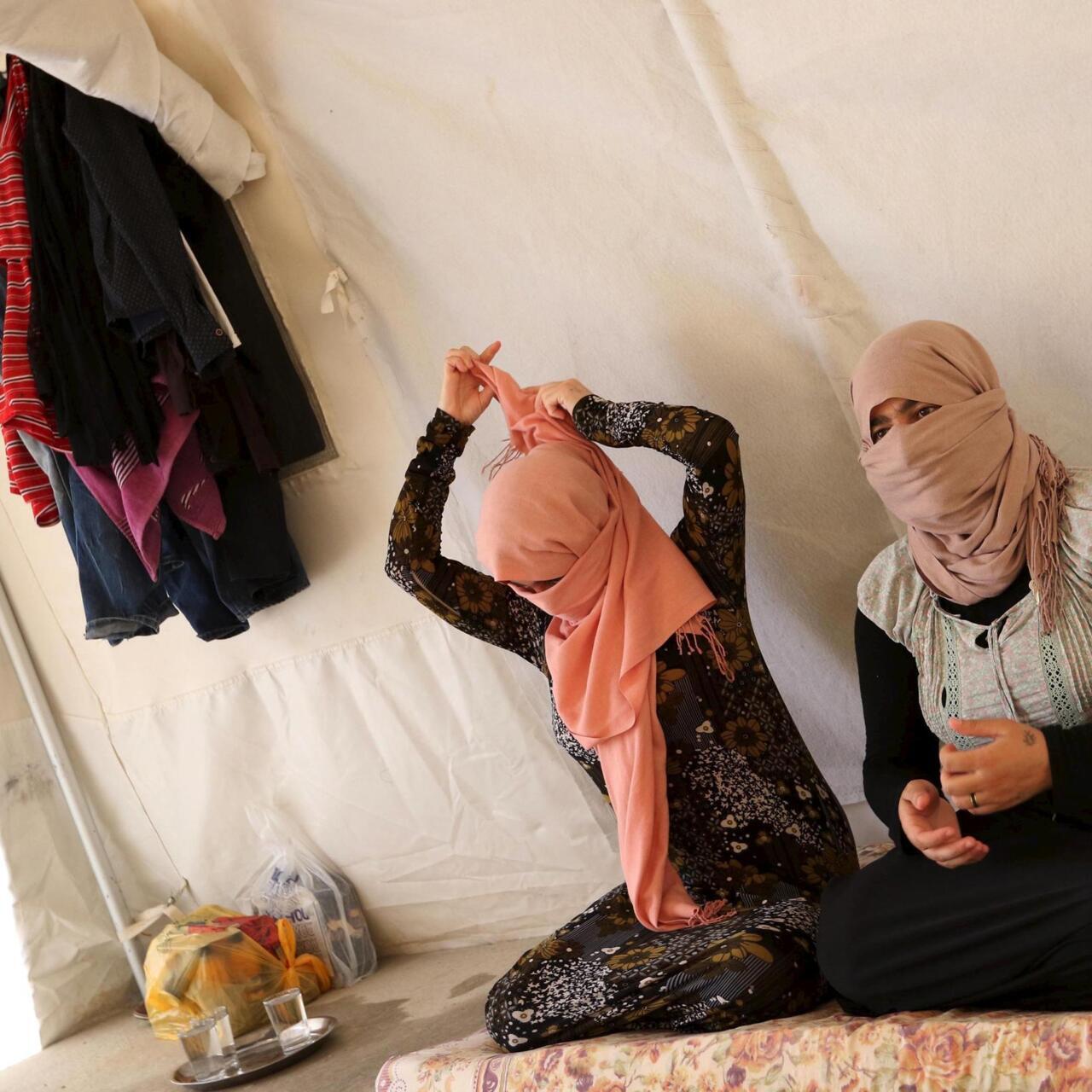 Nikol Koko Avgustin yalangoch