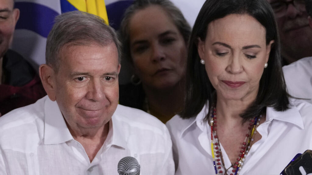 O Ministério Público também abriu uma investigação contra Edmundo e Maria Corina Machado após a divulgação de um documento assinado pelos opositores.