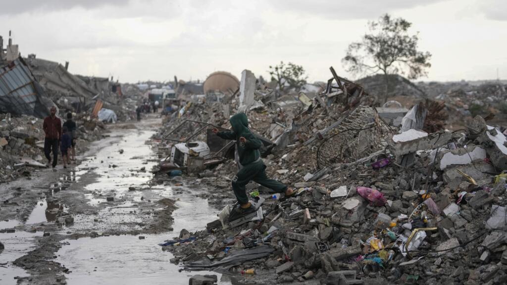À Gaza, l'arrivée de l'hiver et des pluies précarise encore davantage la population de l'enclave