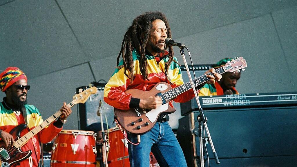 Bob Marley, en concert au Crystal Palace Bowl, à Londres, en 1980.