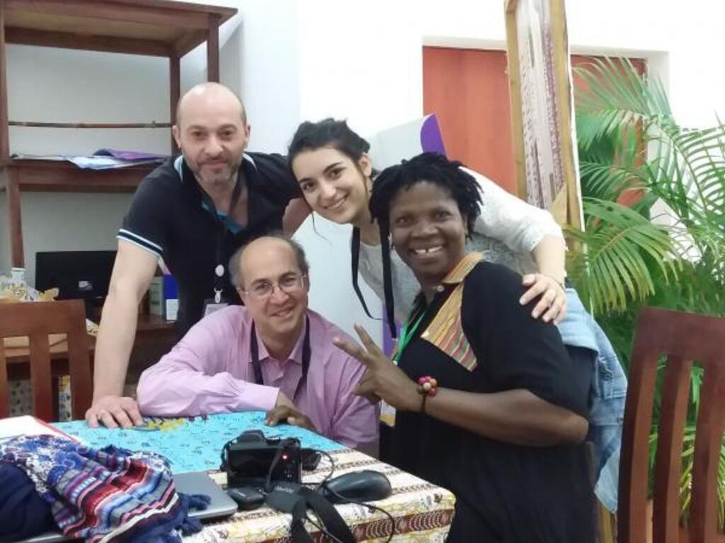 L'équipe de VMDN et Philomaine Nanema