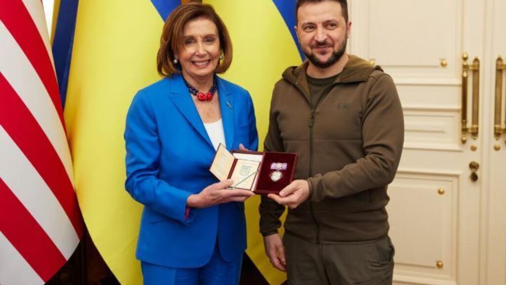 美国众议院首位女议长佩洛西宣布将届满退休：须继续捍卫我们珍视的美国理想