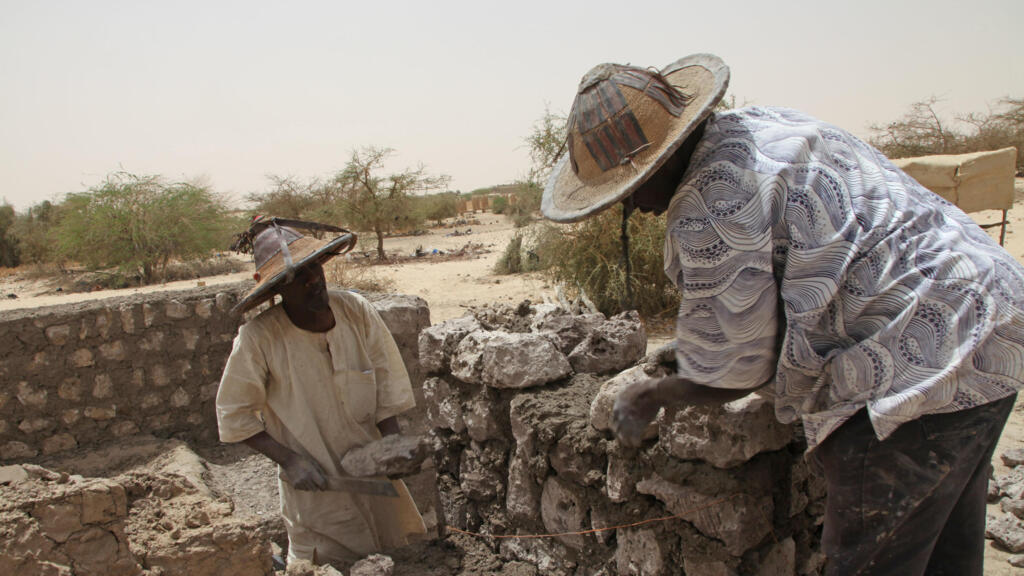 Une corporation de maçons maliens s’est chargée de reconstruire les mausolées de Tombouctou, classés au patrimoine mondial de l’Unesco