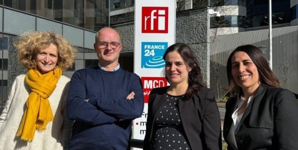 Les économistes Dorothée Rouzet, Pamina Koenig et Ekrame Boubtane invitées d'Éco d'ici Éco d'ailleurs sur RFI avec Bruno Faure.