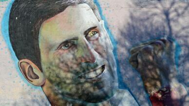 Une peinture murale à la gloire de Novak Djokovic à Belgrade, le 16 janvier 2022