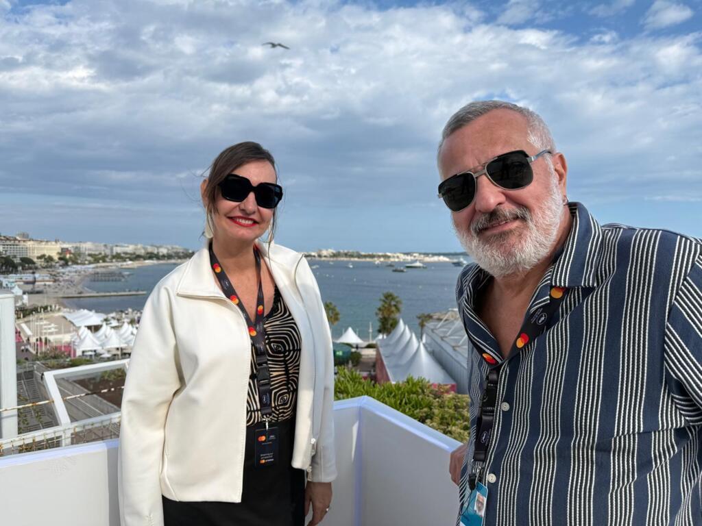 Os diretores do documentário "Para Vigo Me Voy", Karen Harley e Lirio Ferreira, em Cannes.