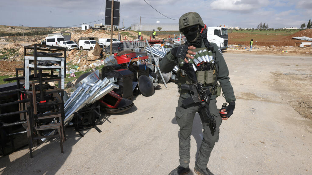 Cisjordanie occupée: Israël autorise la surveillance électronique des individus à risque