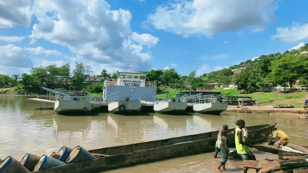 Le bac Zongo, en République centrafricaine.