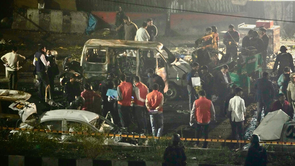 Inde: l'explosion d'une voiture fait plusieurs morts et blessés au coeur de New Delhi