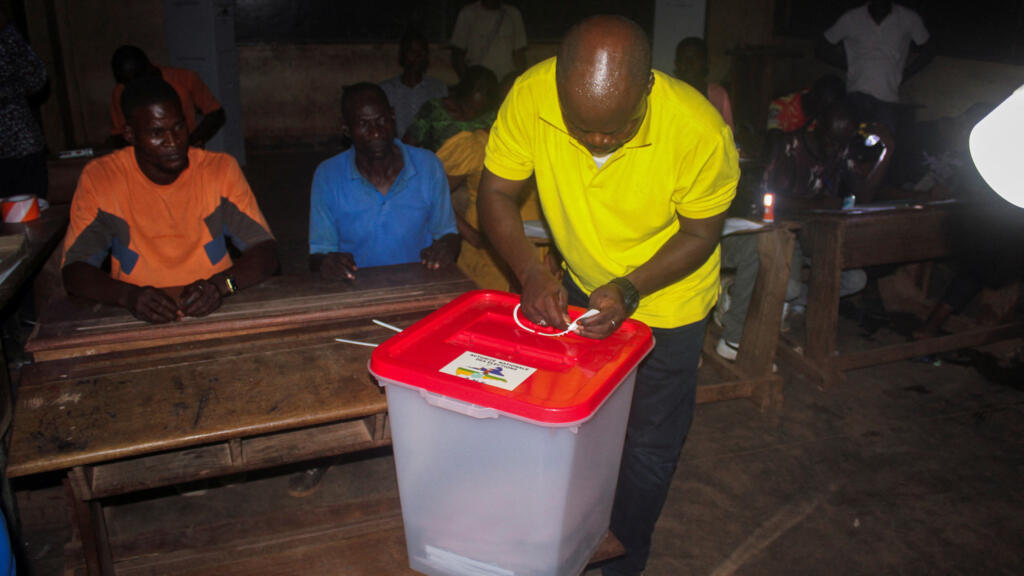 Centrafrique: après des élections dans le calme, place au dépouillement en attendant les résultats