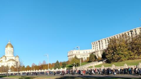 Coadă la Catedrala Neamului, București, 29 octombrie 2025.