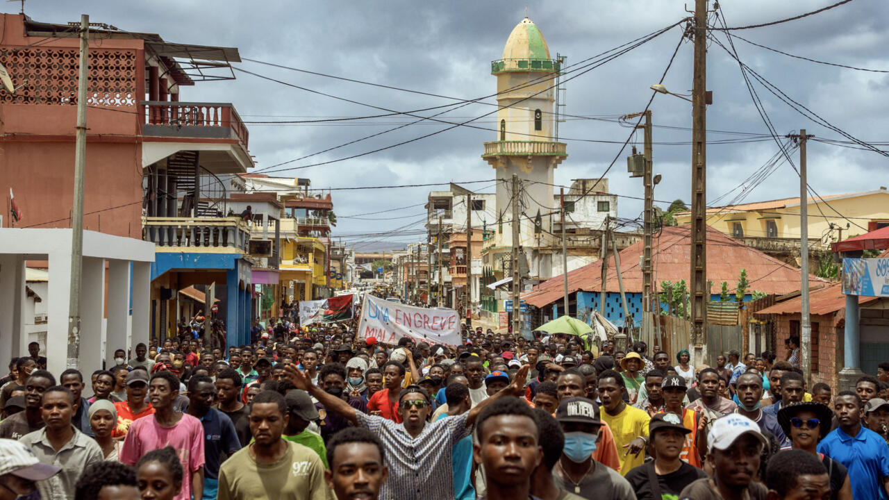 «Rajoelina n'a pas compris le message»: à Madagascar, l'opposition se range derrière la Gen Z