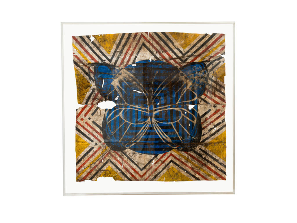 Quadros de Christina, que receberam grafismo pataxó, foram enterrados em aldeia, sob uma gameleira.