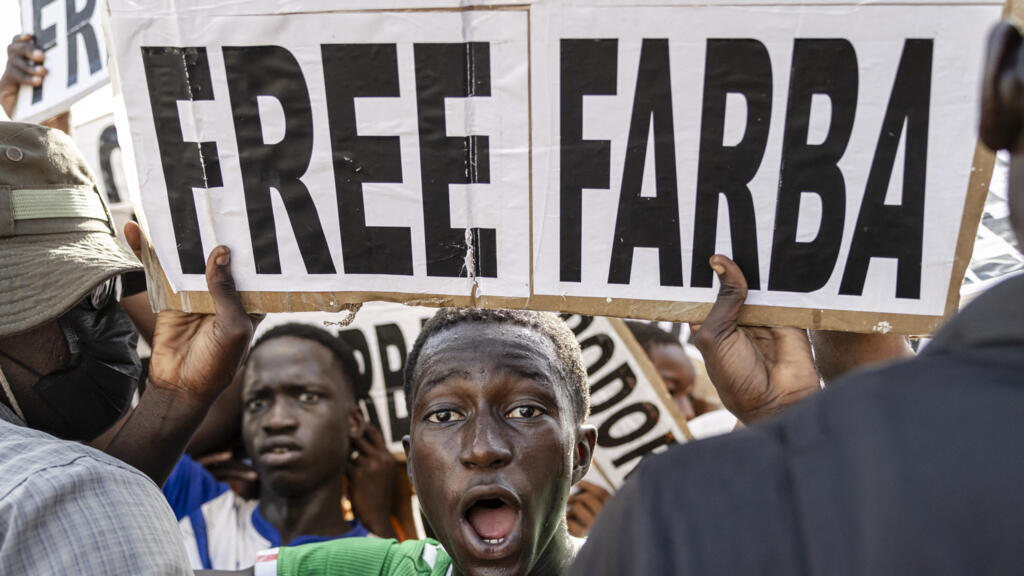 Sénégal: un avocat du député Farba Ngom et de l'ex-ministre Moustapha Diop dénonce «l'arbitraire» de leur détention