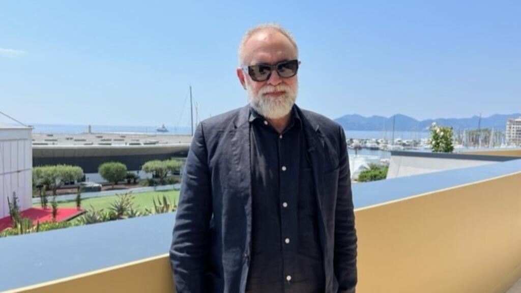 O cineasta brasileiro Karim Aïnouz disputa a Palma de Ouro no Festival de Cannes com "Firebrand".