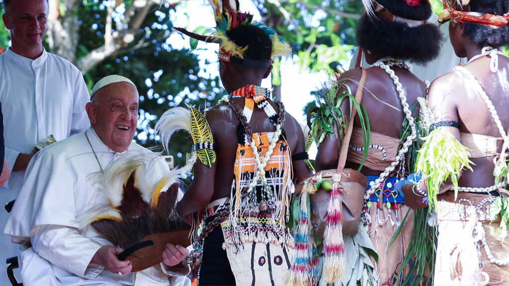 Le pape François visite l'école des sciences humaines Holy Trinity à Baro, près de Vanimo, Papouasie-Nouvelle-Guinée, le 8 septembre 2024.