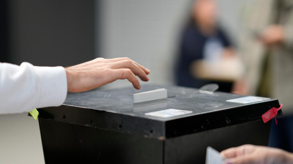 Présidentielle au Portugal: les électeurs pourraient massivement faire barrage à l'extrême droite