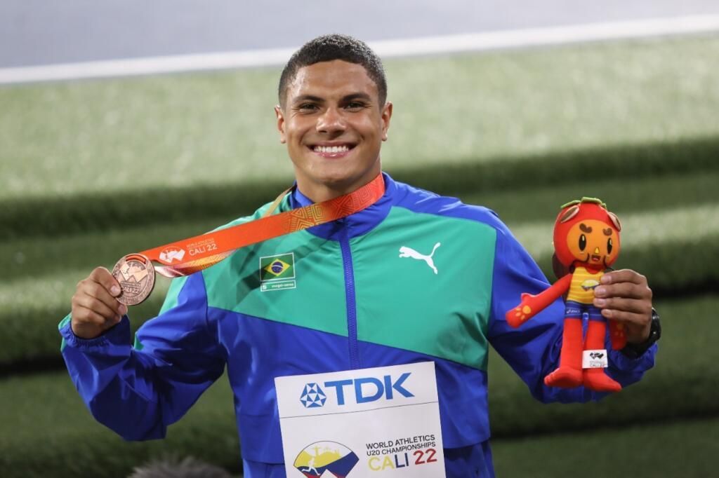 O paranaense Gabriel Luiz Boza conquistou a medalha de bronze no salto em distância no campeonato Mundial Sub-20 de Atletismo, em Cali, na Colômbia. Em 2 de agosto de 2022.