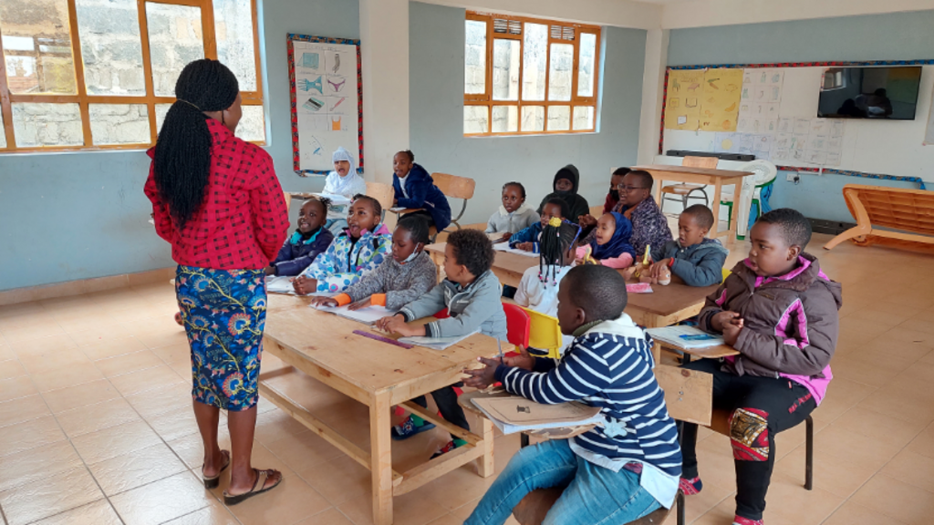 Dans cette classe de Nakuru au Kenya, la langue Luo est enseignée. Une langue de la tribu du même nom vivant essentiellement dans l'ouest du pays.