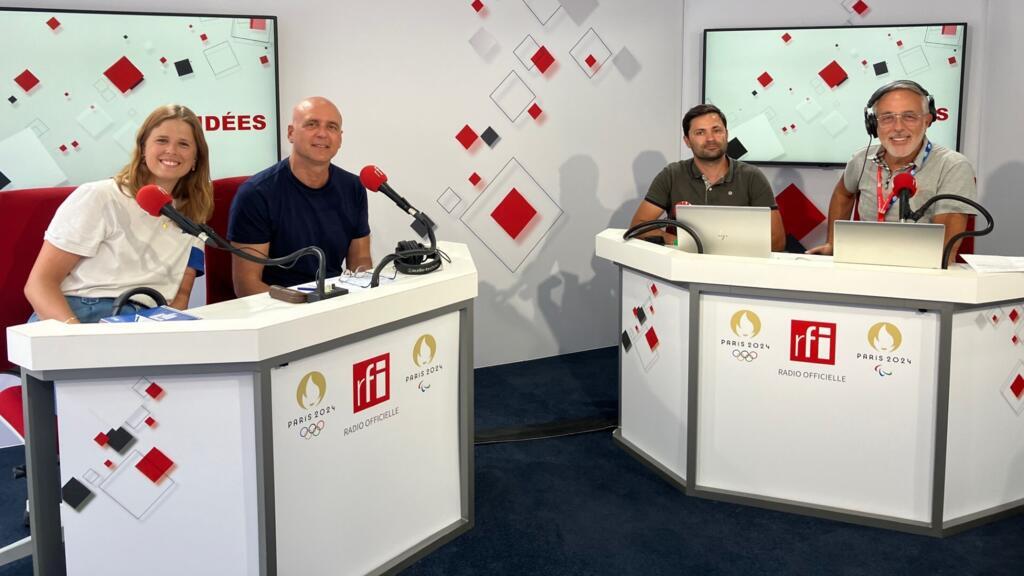 De gauche à droite : Solène Lusseau, ancienne capitaine de l’équipe de France de natation artistique, Stéphane Floccari, philosophe, Raphaël Verchère, professeur de philosophie et Philippe Lecaplain.
