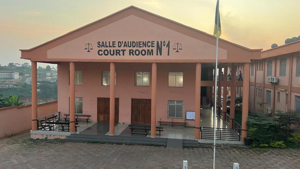 Crise postélectorale au Cameroun: le nouveau renvoi du procès de 148 détenus exaspère proches et avocats