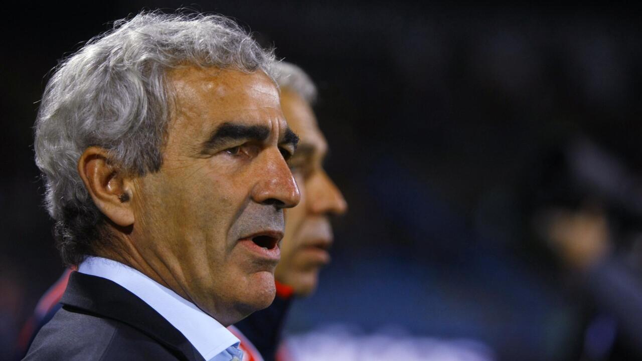 Raymond Domenech en choisit 30 au lieu de 23