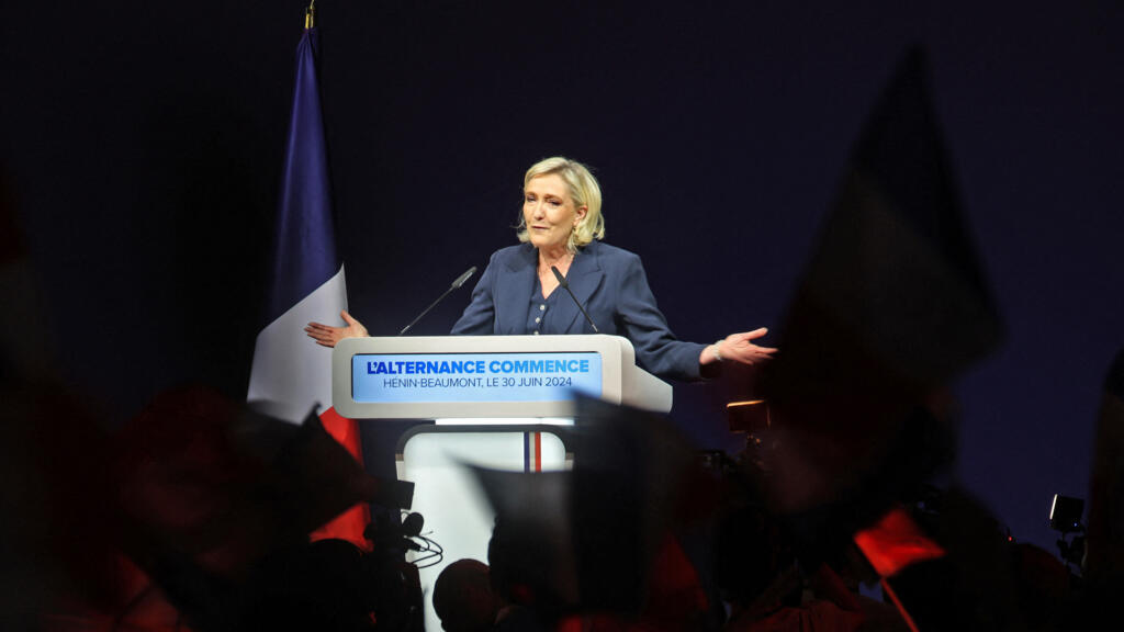 Marine Le Pen discursa para seus eleitores após os resultados do 1° turno das eleições legislativas na França. 
