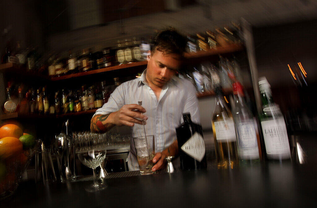 Calcula-se que 25% dos adultos franceses ultrapassam o limite de consumo de álcool preconizado pela Agência Pública de Saúde de dez copos por semana.