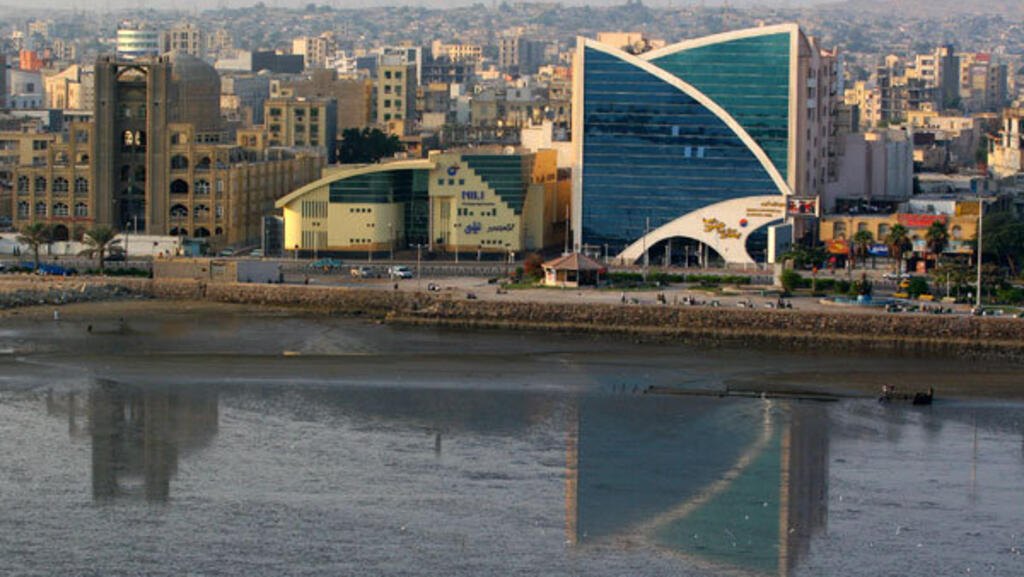 Bandar Abbás: explosión en Irán en este puerto estratégico, causada por un escape de gas, según los bomberos