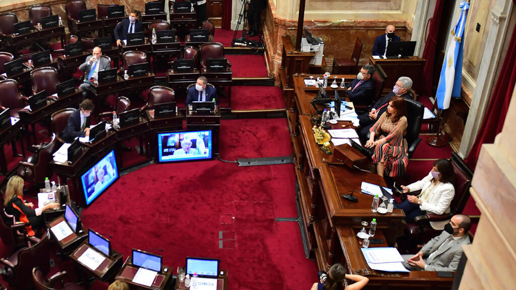 En Argentine, le sénat entame l&#39;examen de la loi sur l&#39;avortement