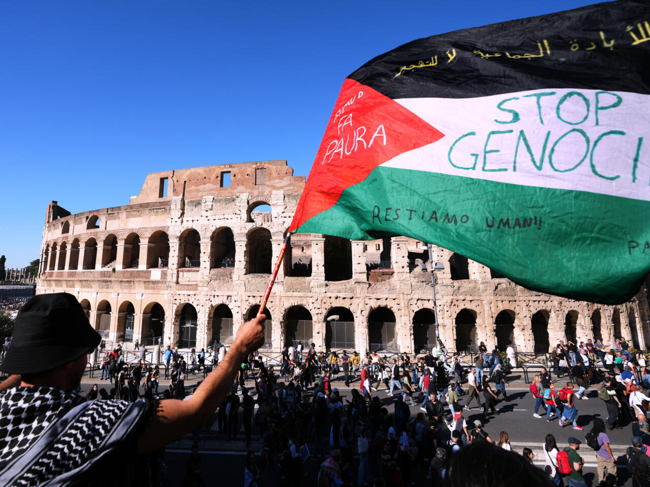 Manifestations massives à Rome et Barcelone pour réclamer la fin de la  guerre à Gaza