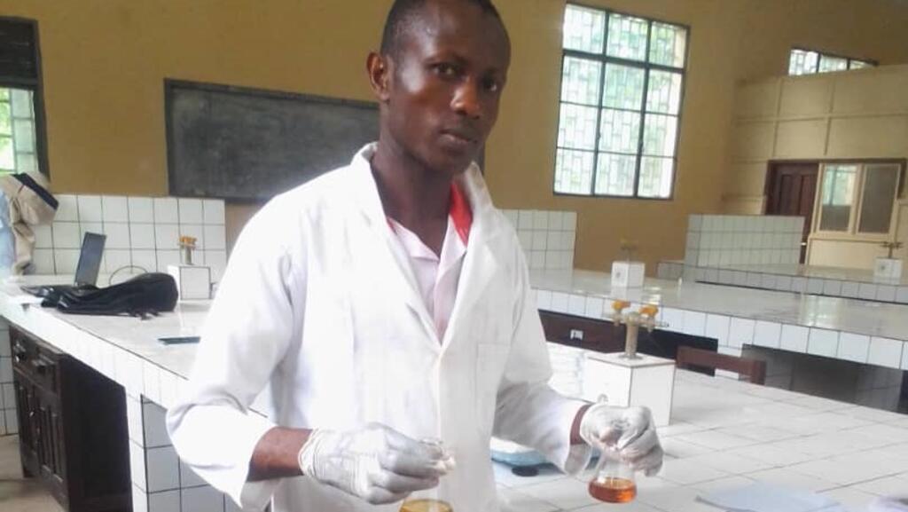 Edgar Yula, étudiant chercheur.