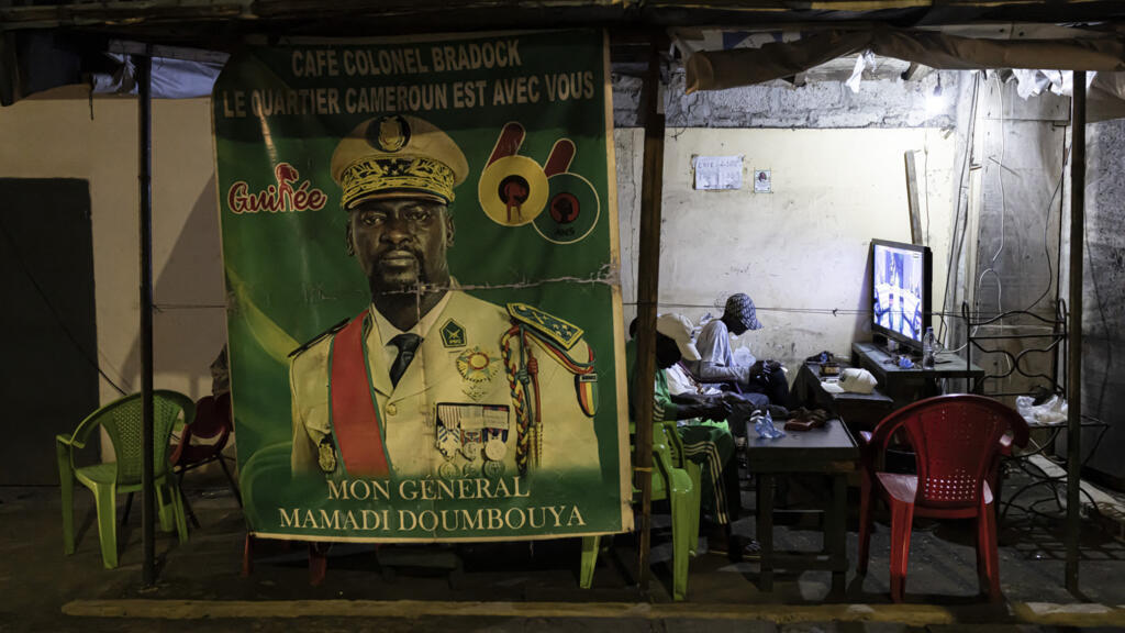 Présidentielle en Guinée: pourquoi la candidature du général Mamadi Doumbouya fait peu de doutes