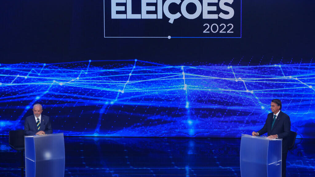 Pandemia, corrupção e programas sociais marcaram os principais confrontos entre Luiz Inácio Lula da Silva e Jair Bolsonaro no primeiro debate do segundo turno.