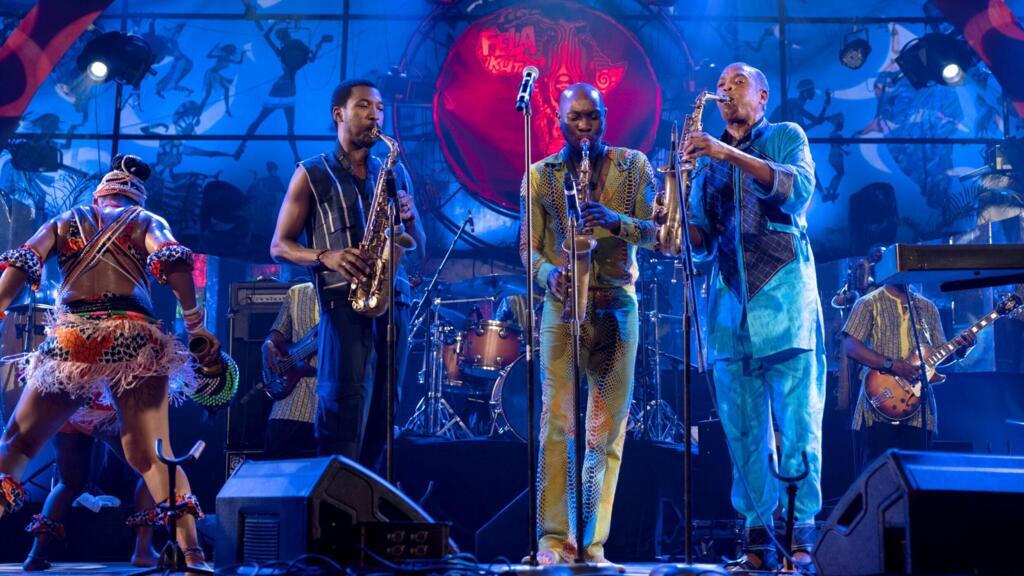 Made Kuti, Seun Kuti et Femi Kuti en concert à Lagos, Nigeria, le 18 septembre 2021.