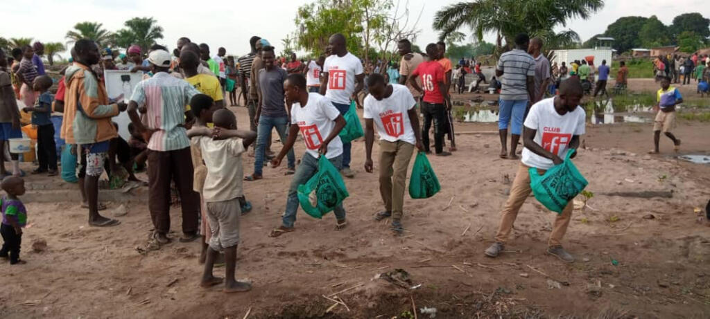 Campagne de nettoyage du lac Tanganyika.